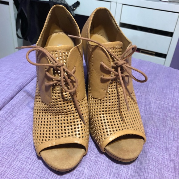 Mine west heels. Worn once . - Picture 2 of 5